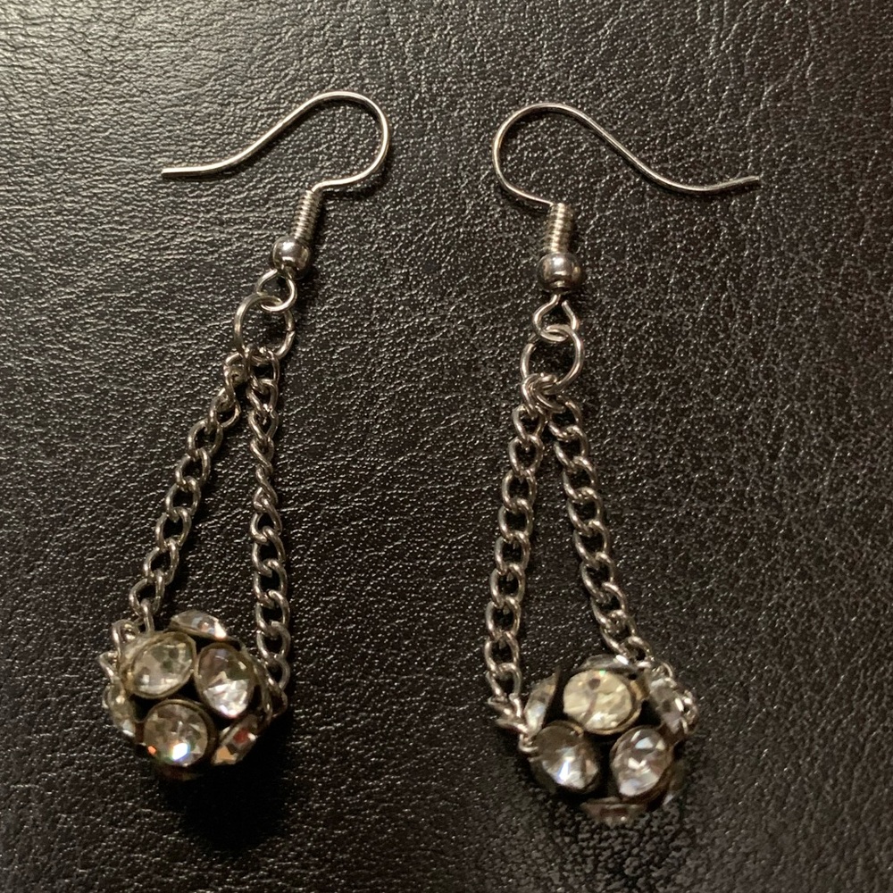 ❤️5/$15 Handcrafted Crystal Ball Silver Chained Dangle Earrings - Picture 4 of 5
